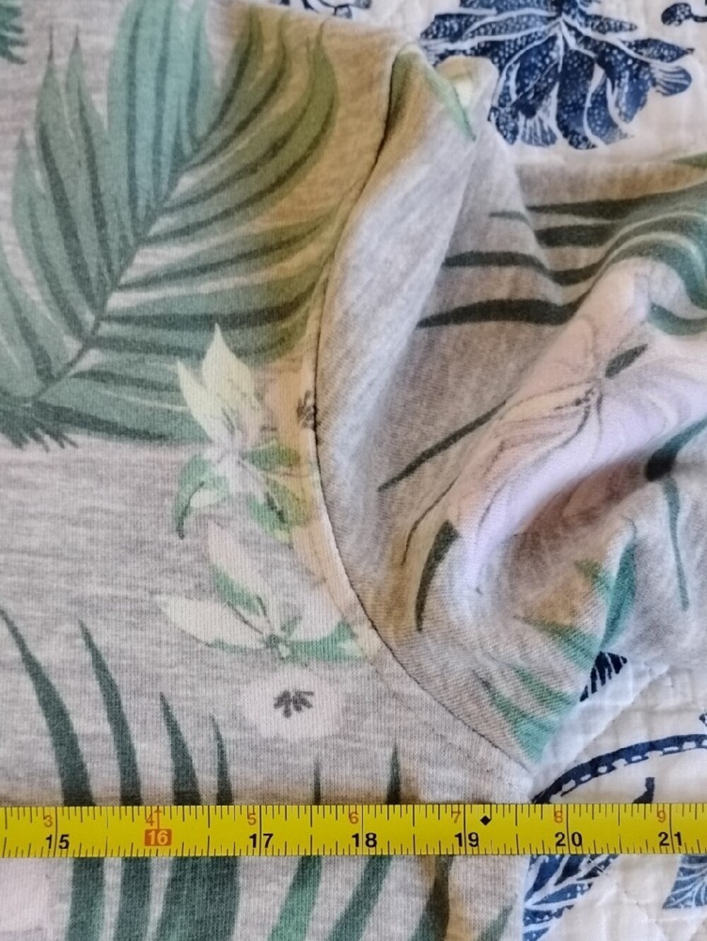 Original Use Size S Gray Crewneck Hoodie with Green Tropical Print - Picture 13 of 15